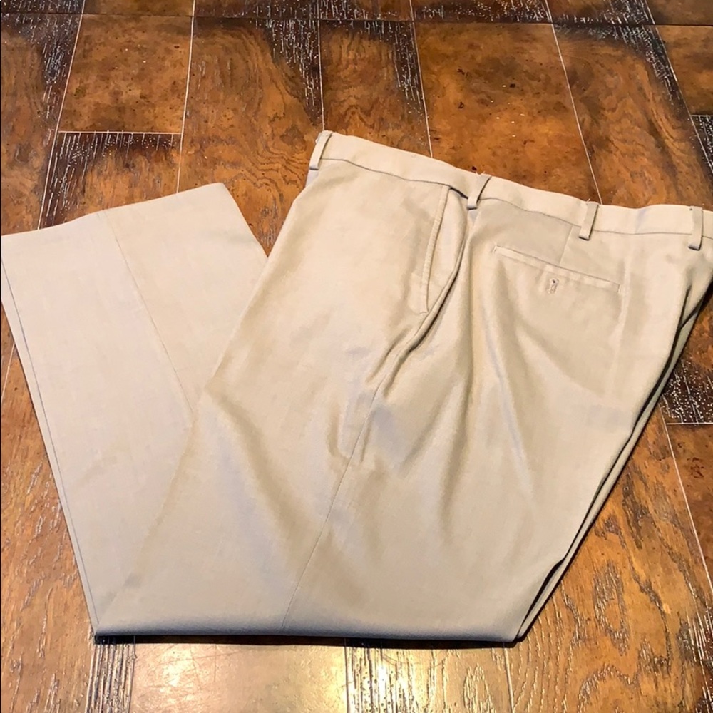 Haggar Classic Fit